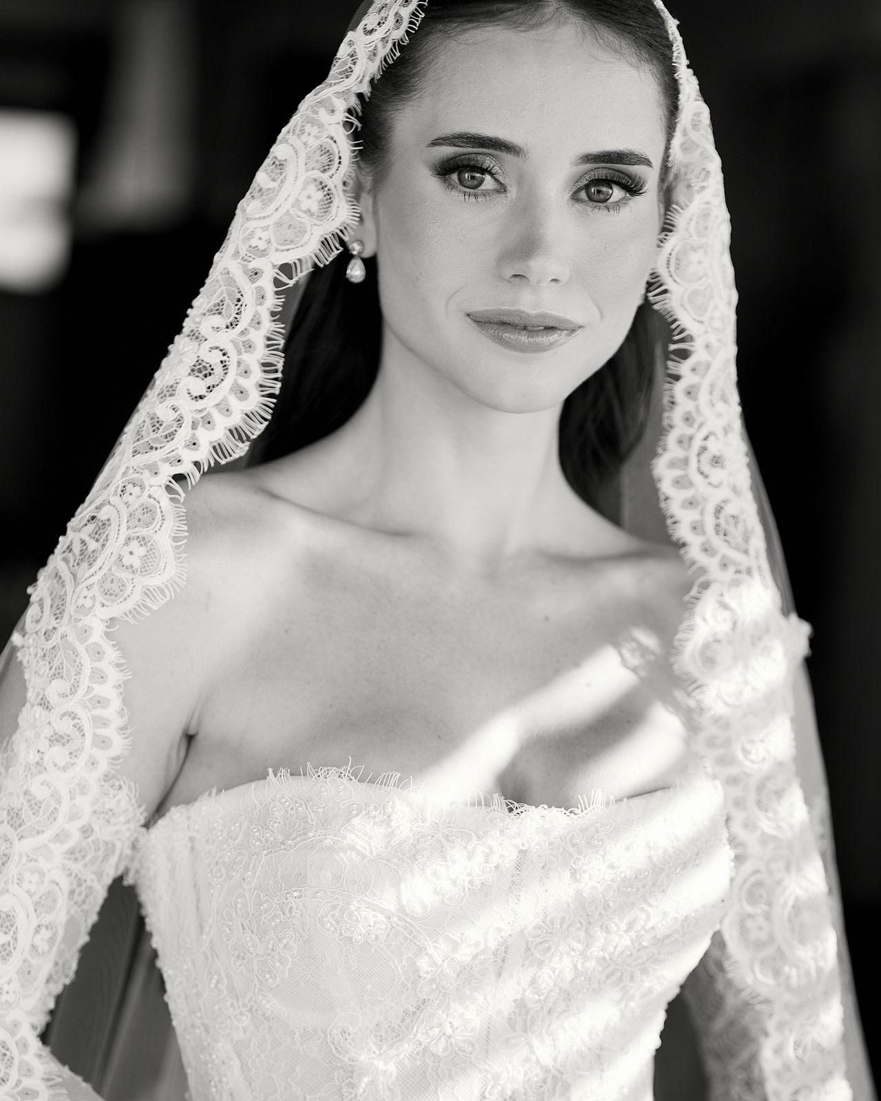 Retrato de noiva em preto e branco